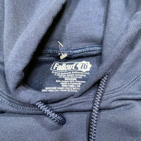 FALLOUT 76 VAULT TEC PULLOVER HOODIE VAULT BOY BETHESDA "NWT" FALLOUT 111 - Picture 6 of 7